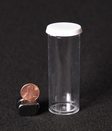 15 Dram Vial   3-1/4 "  x  1-1/8" Includes substrate and foliage. ✨Perfect for our smallest spiderlings that are 1/2" or smaller✨